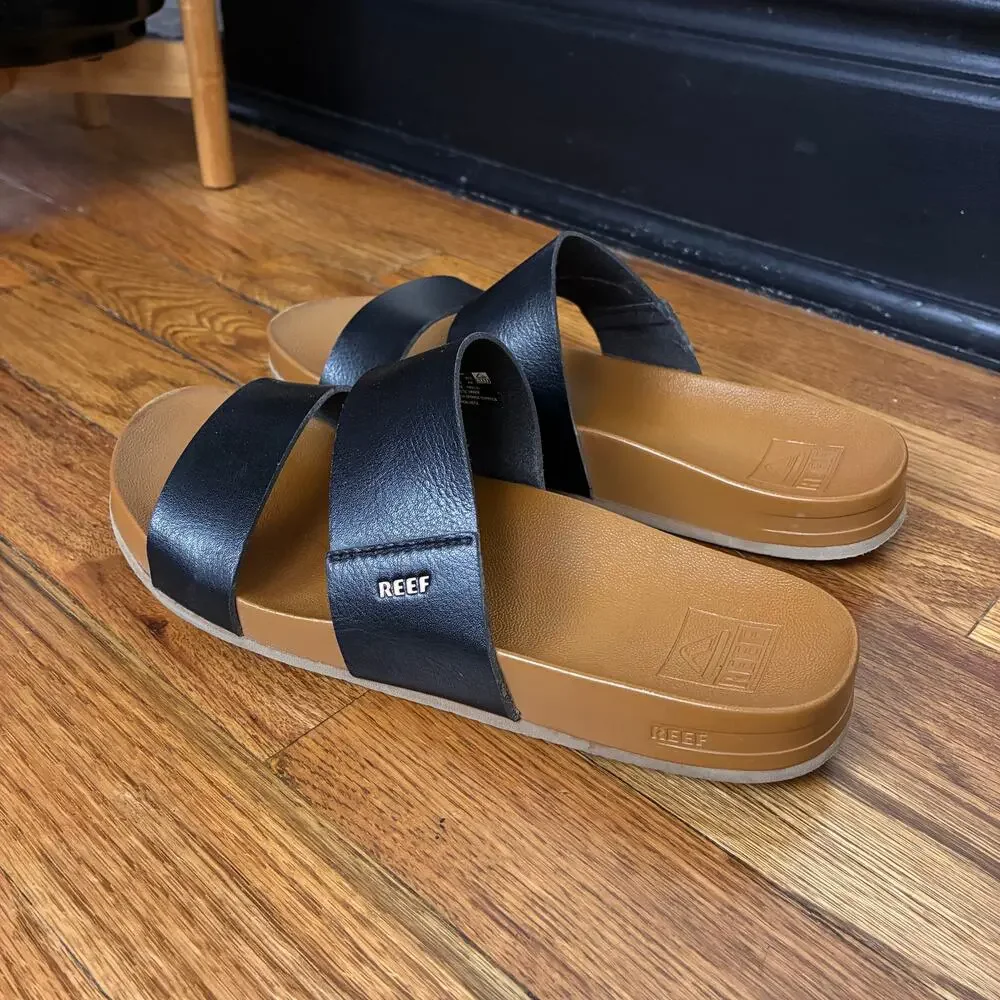 Reef Sandals - Picture 2 of 5